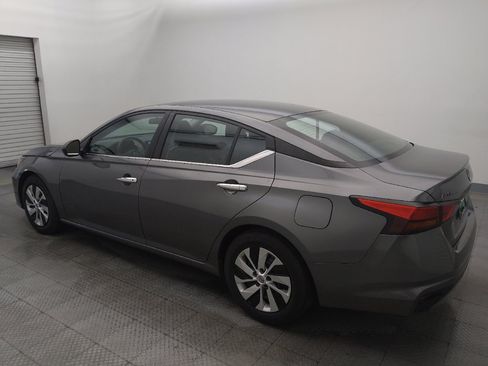 Used 2024 Nissan Altima 2.5 S FWD image 3