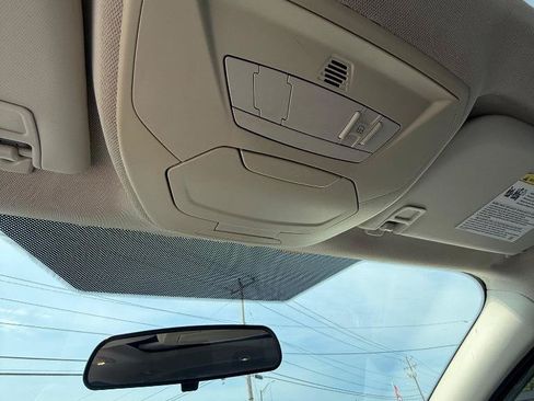 Used 2013 Ford Focus SE w/ SE Winter Pkg FWD image 16