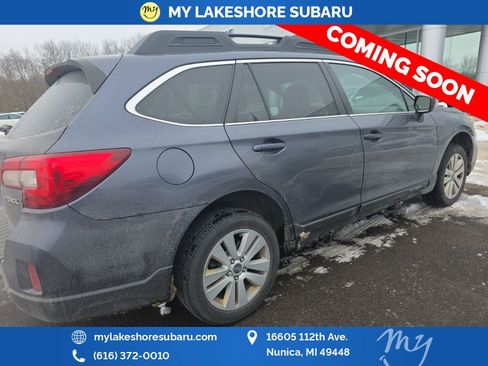 Used 2015 Subaru Outback 2.5i Premium image 9