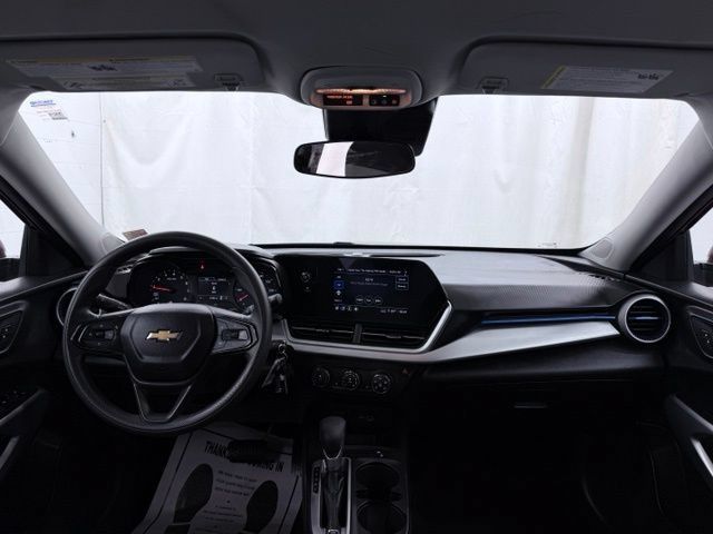 Used 2024 Chevrolet Trax LS w/ LS Convenience Package FWD image 28