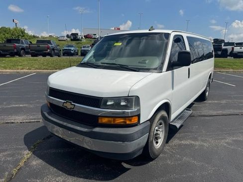 Used 2019 Chevrolet Express 3500 LT w/ LT Preferred Equipment Group RWD image 7