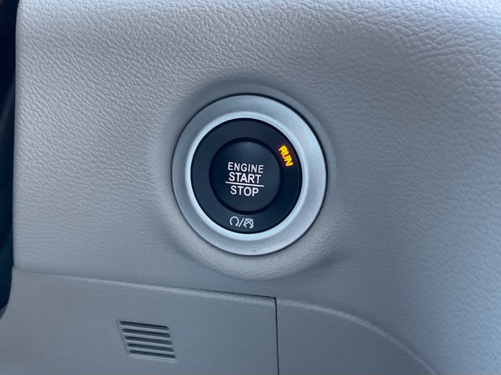Used 2017 Chrysler Pacifica Touring-L Plus FWD image 17