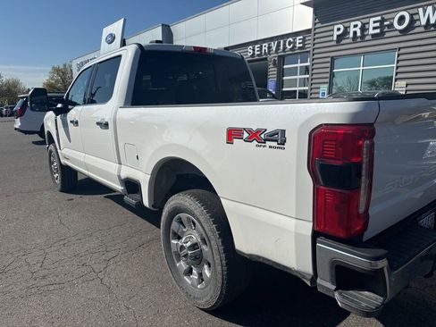 Used 2024 Ford F350 Lariat w/ Lariat Ultimate Package AWD/4WD image 7