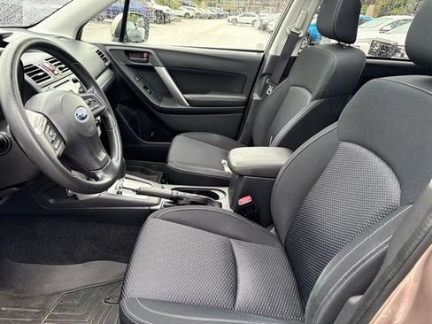 Used 2016 Subaru Forester 2.5i Premium AWD/4WD image 9