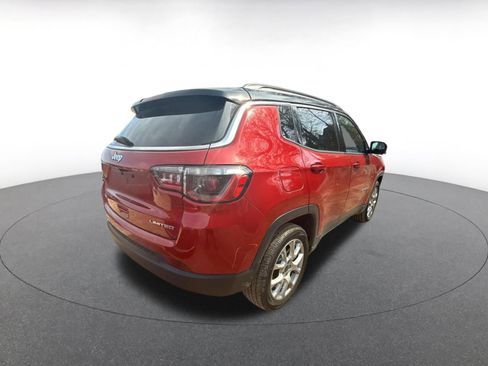 Used 2025 Jeep Compass Limited image 16
