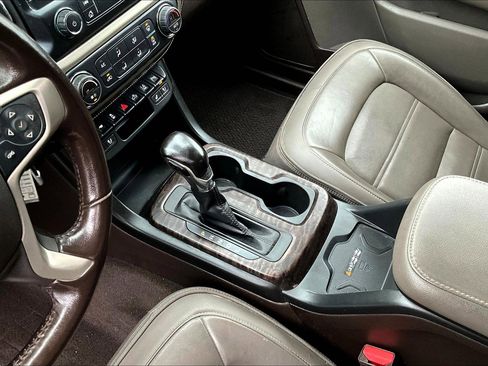 Used 2022 GMC Canyon Denali image 11