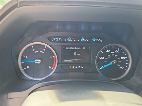 Used 2021 Ford F350 XLT w/ XLT Premium Package AWD/4WD image 22