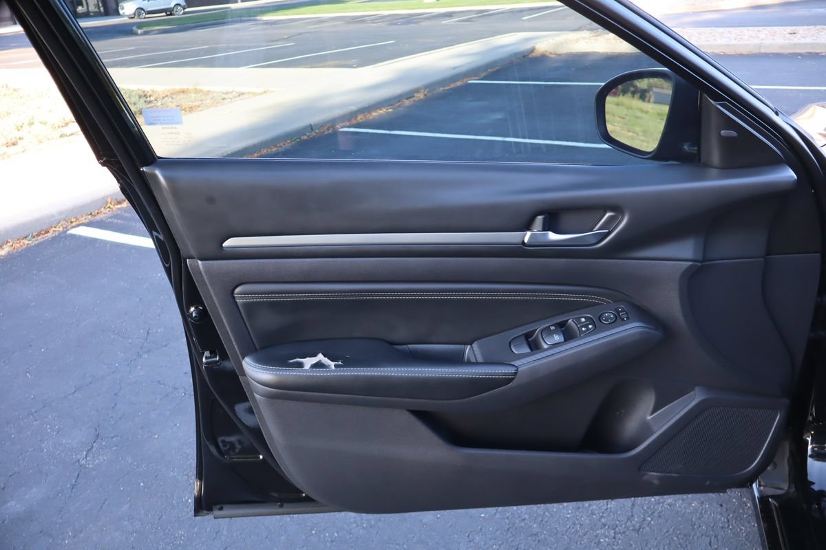 Used 2019 Nissan Altima 2.5 SV FWD image 23