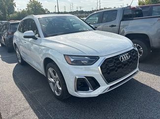 Used 2022 Audi Q5 2.0T Premium Plus w/ Premium Plus Package AWD/4WD video 4
