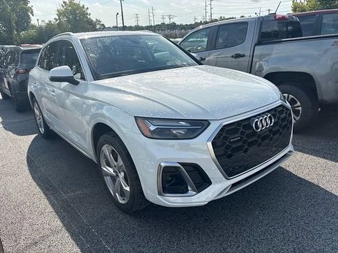 Used 2022 Audi Q5 2.0T Premium Plus w/ Premium Plus Package AWD/4WD image 4