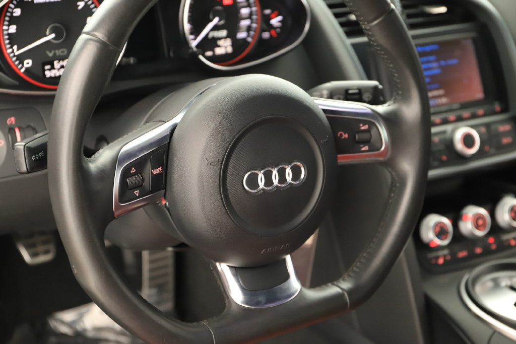 Used 2011 Audi R8 V10 AWD/4WD image 16