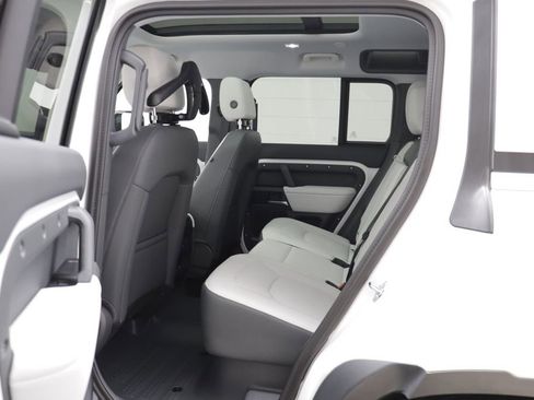 Certified 2025 Land Rover Defender 110 S AWD/4WD image 15