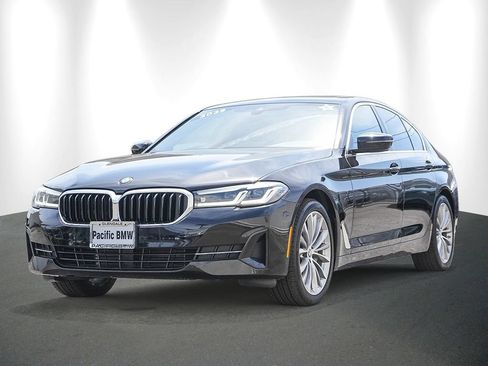Certified 2023 BMW 530i w/ Convenience Package RWD image 3
