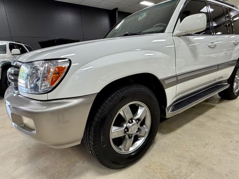 Used 2006 Toyota Land Cruiser image 12