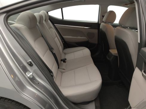 Used 2020 Hyundai Elantra SE w/ Cargo Package (C1) image 19