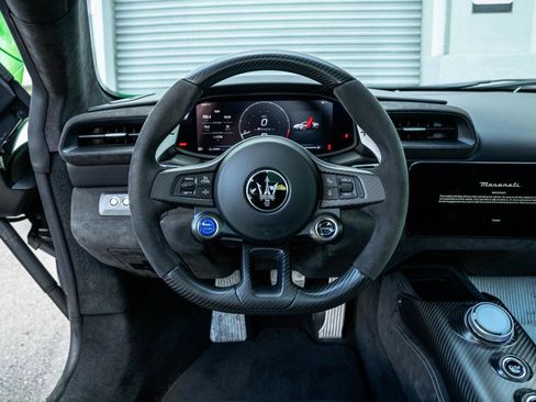 Used 2023 Maserati MC20 Spyder image 4