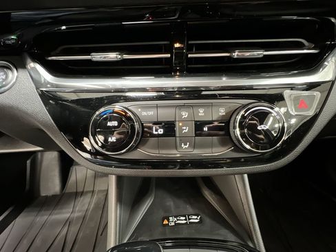 New 2025 Buick Envista Sport Touring w/ Convenience II Package image 11