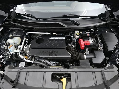 Used 2023 Nissan Rogue S image 15