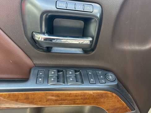 Used 2014 Chevrolet Silverado 1500 High Country w/ High Country Premium Package RWD image 9