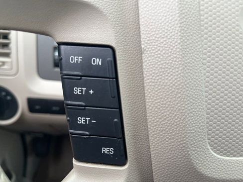 Used 2011 Ford Escape XLT w/ 203A Rapid Spec Order Code image 17