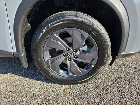 New 2026 Nissan Rogue SV FWD image 10