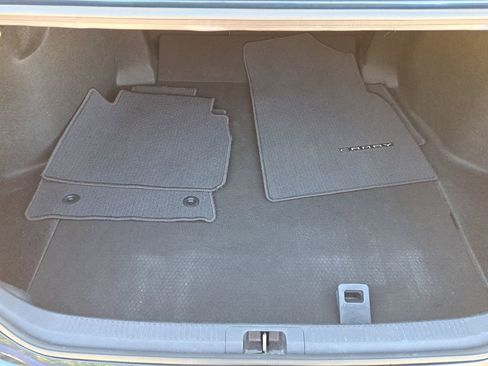 Used 2020 Toyota Camry LE image 6