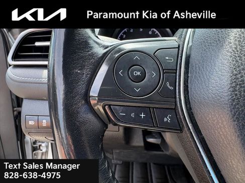 Used 2019 Toyota Camry SE FWD image 12