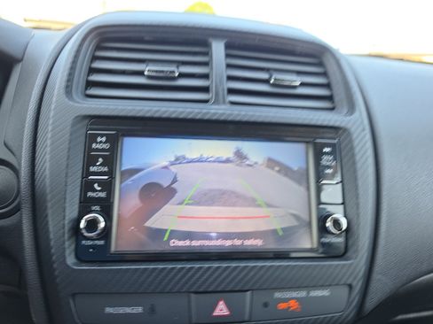 Used 2024 Mitsubishi Outlander Sport ES AWD/4WD image 23