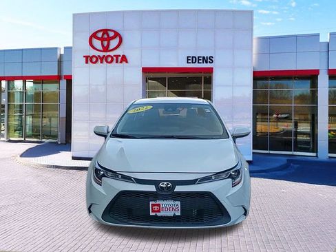 Used 2022 Toyota Corolla LE image 9