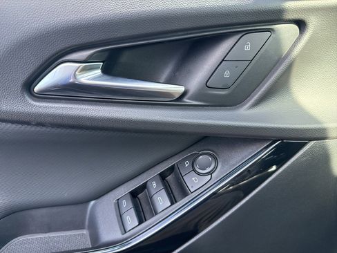 Certified 2025 Chevrolet Equinox LT image 20