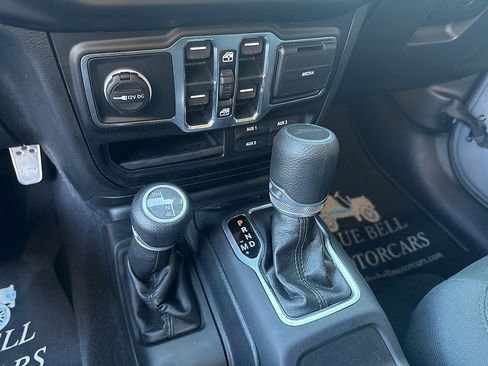 Used 2020 Jeep Gladiator Sport w/ Quick Order Package 24S image 46