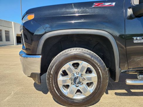 Used 2020 Chevrolet Silverado 2500 LTZ w/ LTZ Texas Edition AWD/4WD image 4