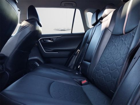 Used 2022 Toyota RAV4 Adventure image 11