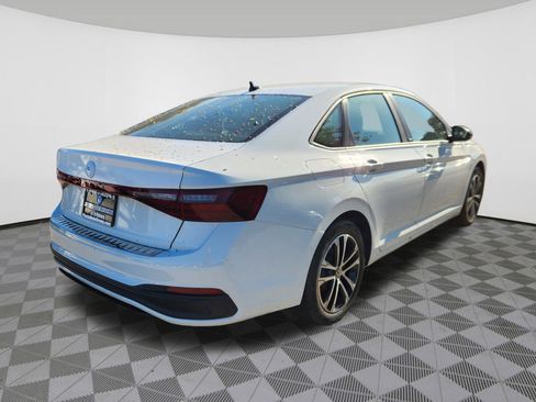 New 2025 Volkswagen Jetta Sport FWD image 4