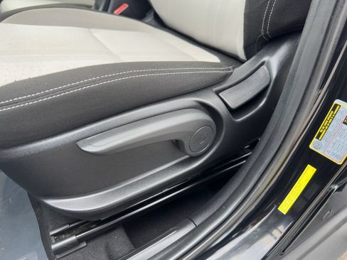 Used 2020 Hyundai Venue SEL w/ Convenience + Premium Package FWD image 21
