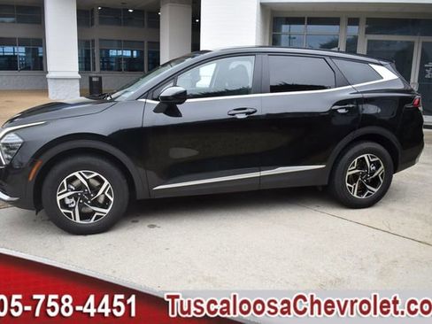 Used 2024 Kia Sportage LX image 6