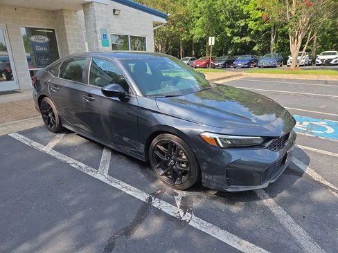 Used 2025 Honda Civic Sport image 4