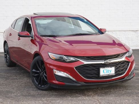 Used 2022 Chevrolet Malibu LT w/ Leather Package FWD image 4