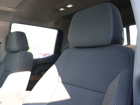 Used 2021 Chevrolet Silverado 1500 LT Trail Boss w/ Convenience Package II image 10