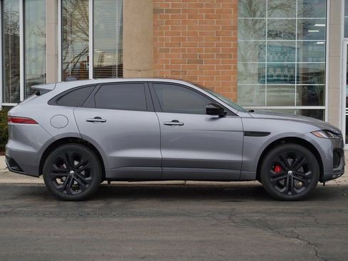 Used 2025 Jaguar F-PACE R-Dynamic S image 7