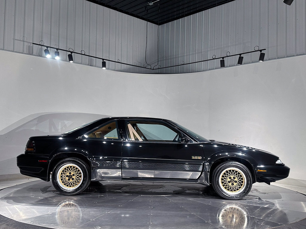 Used 1989 Pontiac Grand Prix SE FWD image 5