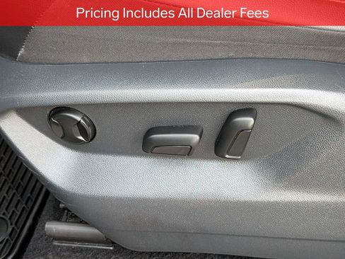 Used 2021 Volkswagen Tiguan SE w/ Panoramic Sunroof Package FWD image 21