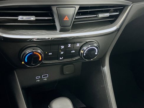 Used 2025 Buick Encore GX Preferred image 23