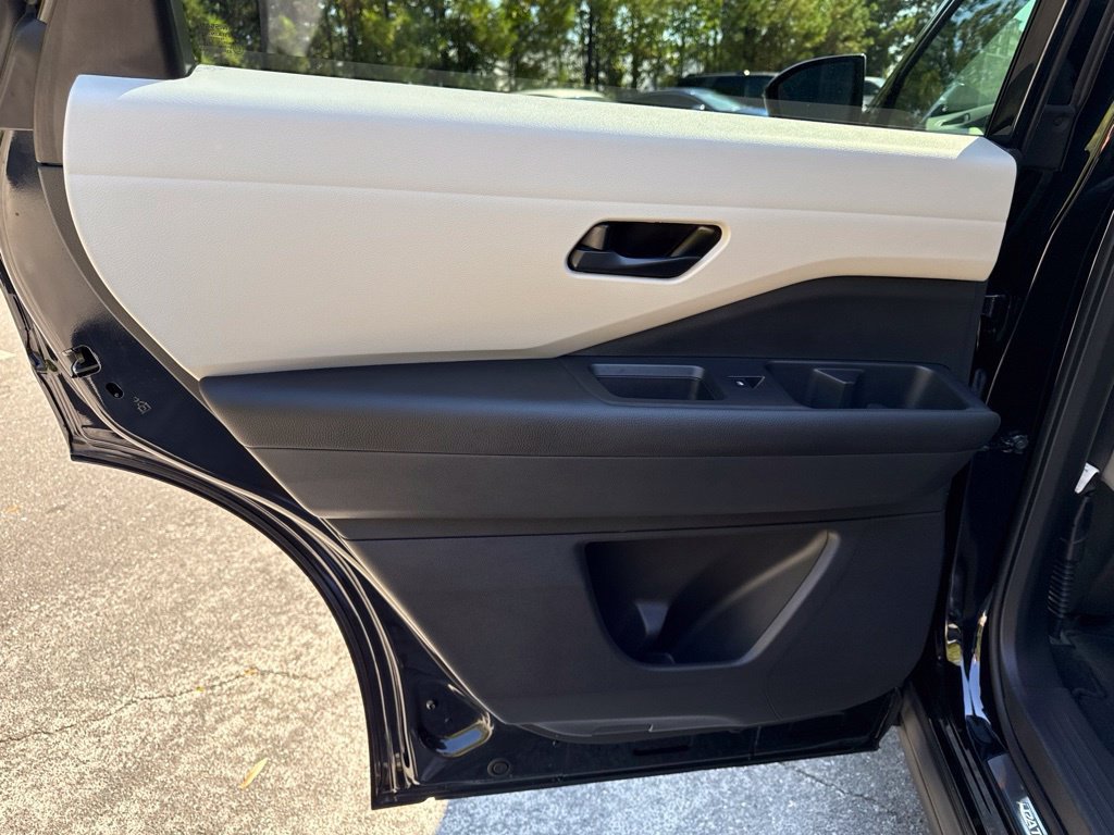 Certified 2024 Nissan Pathfinder SV w/ SV Premium Package FWD image 25