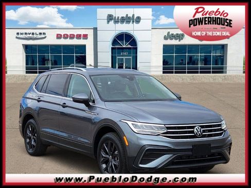 Used 2024 Volkswagen Tiguan SE image 1
