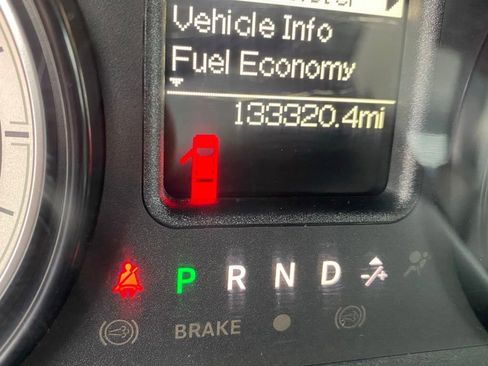 Used 2016 RAM 2500 Tradesman w/ Chrome Appearance Group image 5