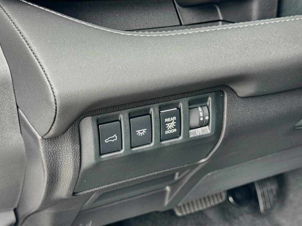New 2027 Subaru Ascent Limited AWD/4WD image 11