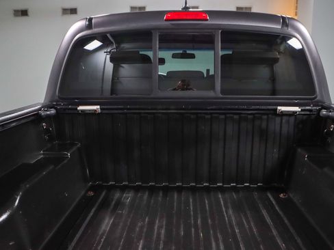 Used 2015 Toyota Tacoma 4x4 Double Cab image 30