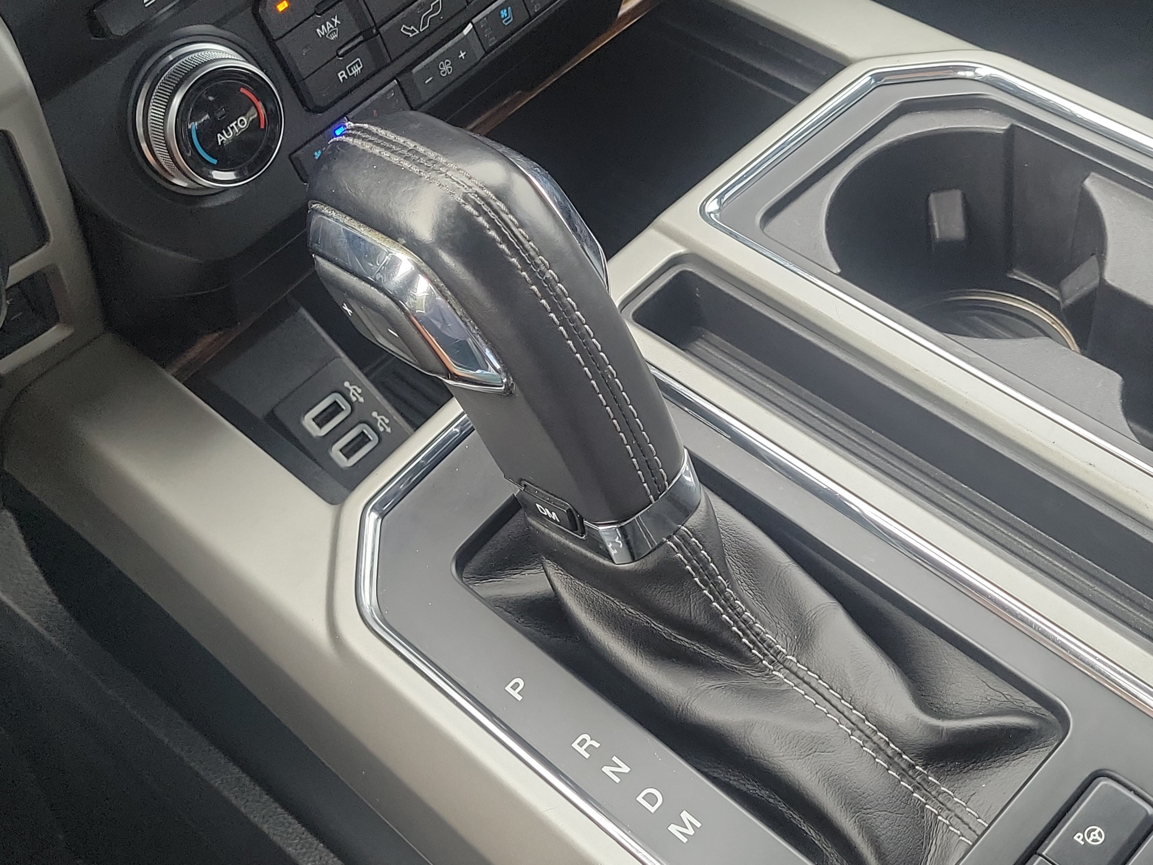 Used 2018 Ford F150 Lariat w/ Equipment Group 502A Luxury AWD/4WD image 25