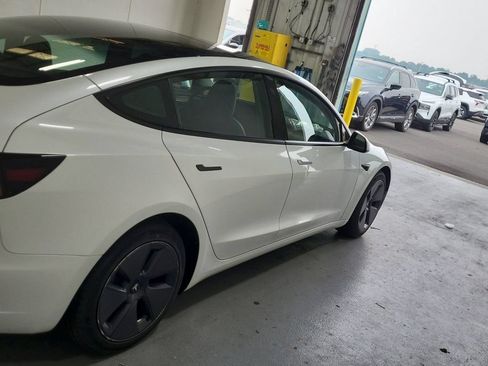 Used 2023 Tesla Model 3 Standard Range RWD image 4